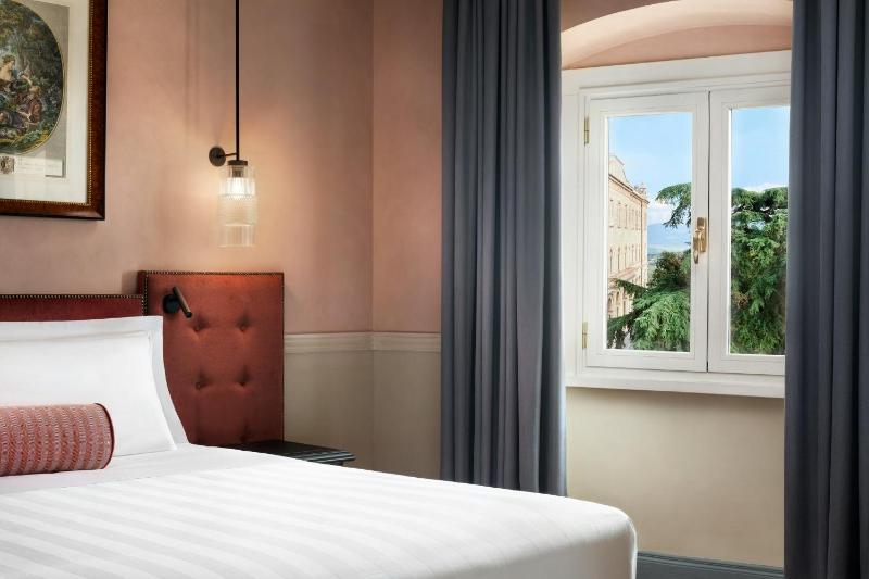 Sina Brufani Hotel - image 13