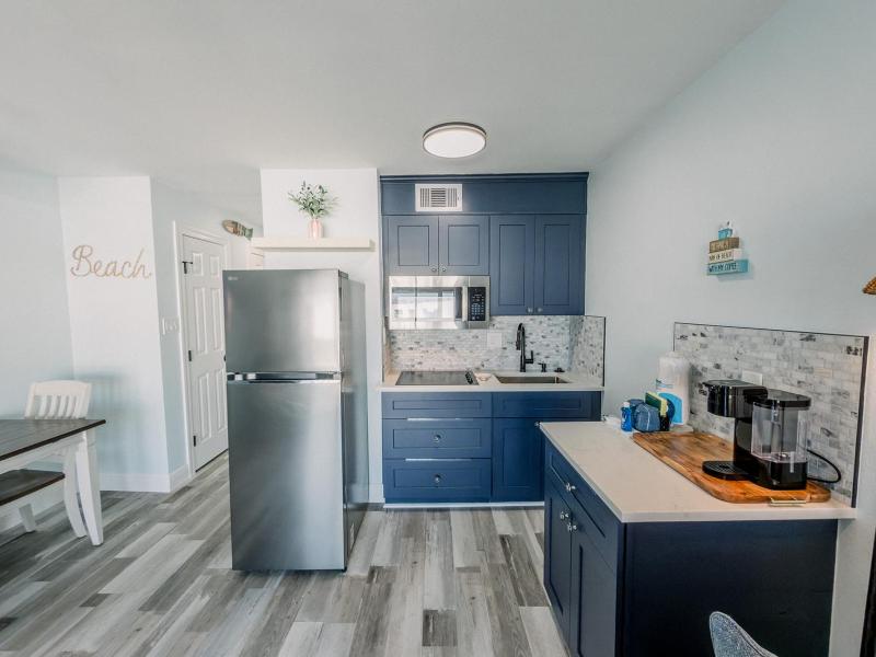 Blue Pearl Beachfront Condo at Casa de Mar - image 4