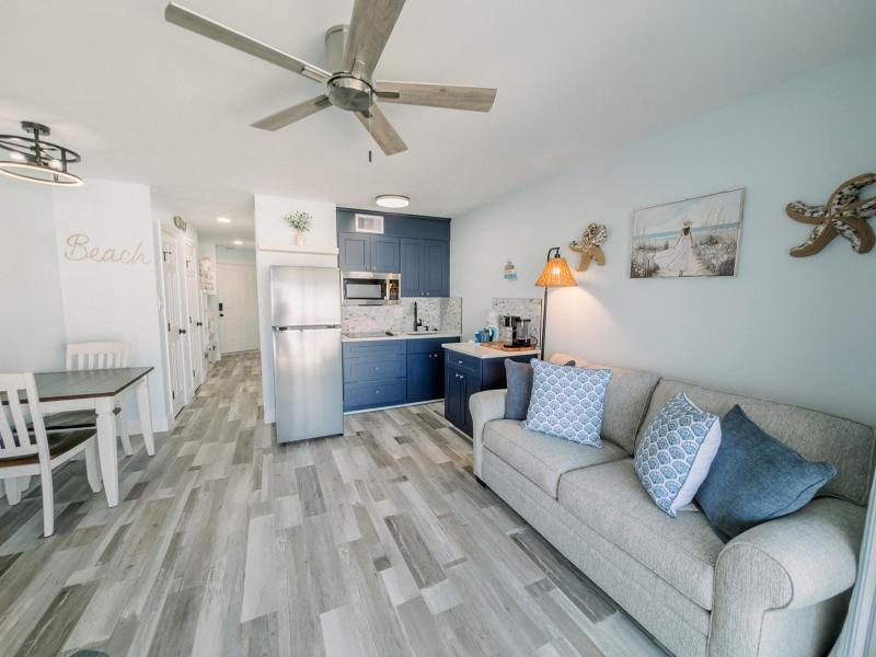 Blue Pearl Beachfront Condo at Casa de Mar - image 8