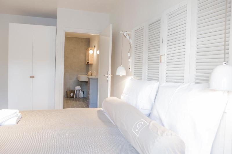 Deluxe Double Room image 4