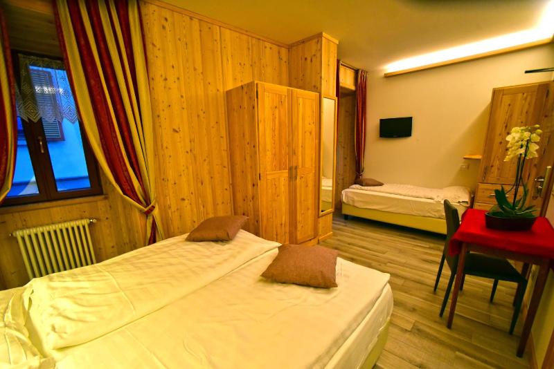 Triple Room image 3