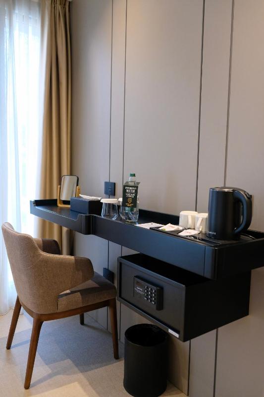 Centrale Hotel Tirana - image 6