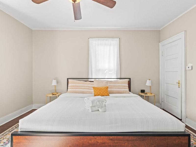 Premium 6BR Bourbon Trail home for large groups - image 49