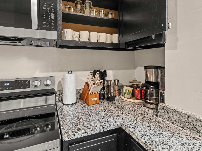 Premium 6BR Bourbon Trail home for large groups - image 26