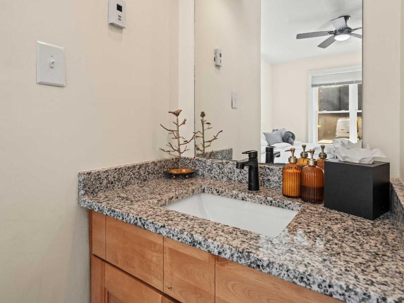 Premium 6BR Bourbon Trail home for large groups - image 43