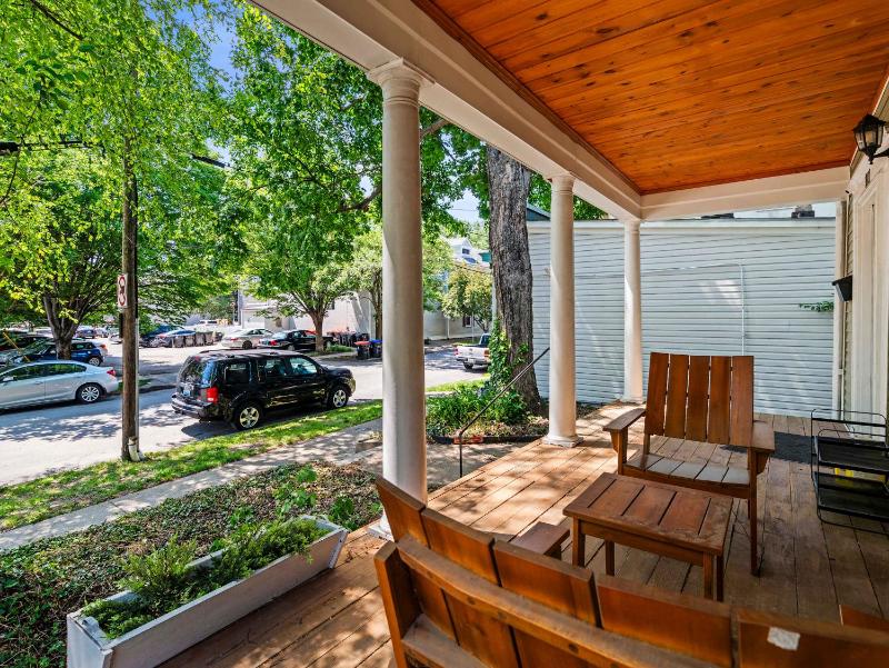 Premium 6BR Bourbon Trail home for large groups - image 9