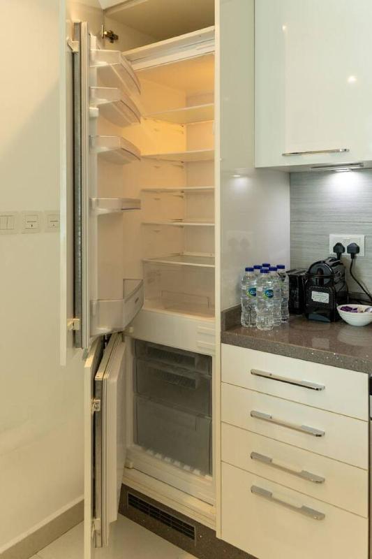 Spacious 2BR Marina Apt - Prime Location 502 - image 2