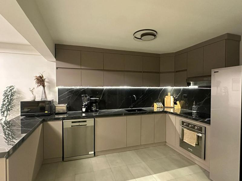 Modern 5BR Villa in Escalon with Private Pool Big Garden and 10 beds! - image 3