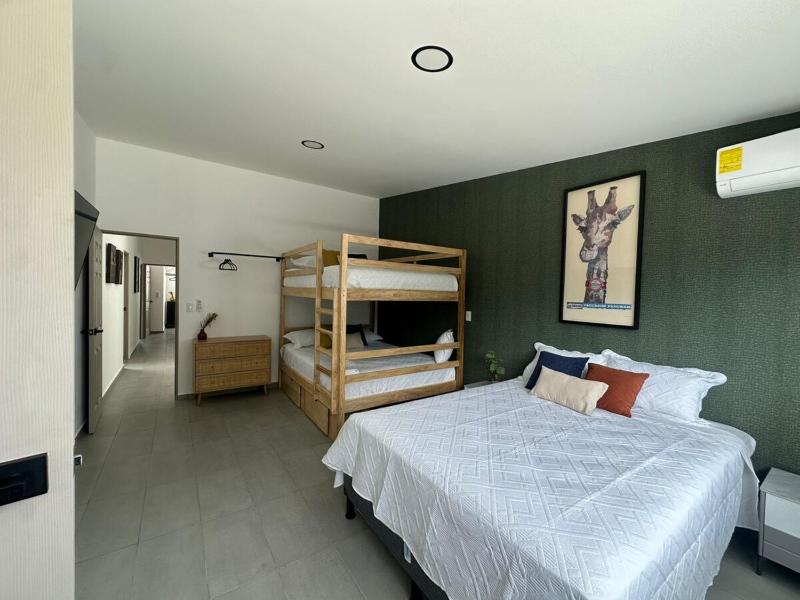 Modern 5BR Villa in Escalon with Private Pool Big Garden and 10 beds! - image 9