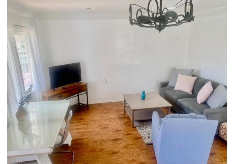 1 Bedroom w Small bonus room. Private LA Home. - image 11