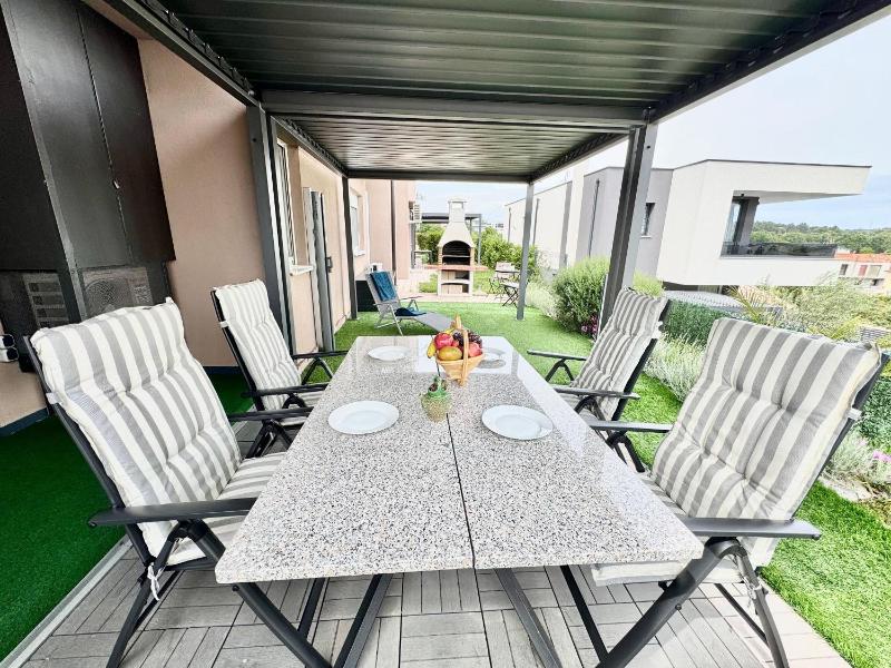 Apartment Neka - image 2
