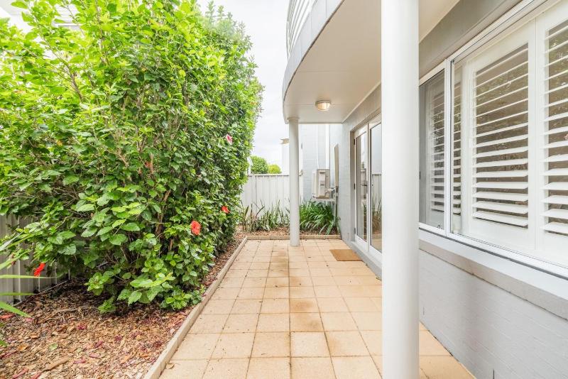 Sandcastles 1 8 Ala Moana Way - air conditioned townhouse with Wi-Fi and Complex Pool - image 12