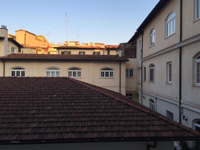 One-Bedroom Apartment image 2