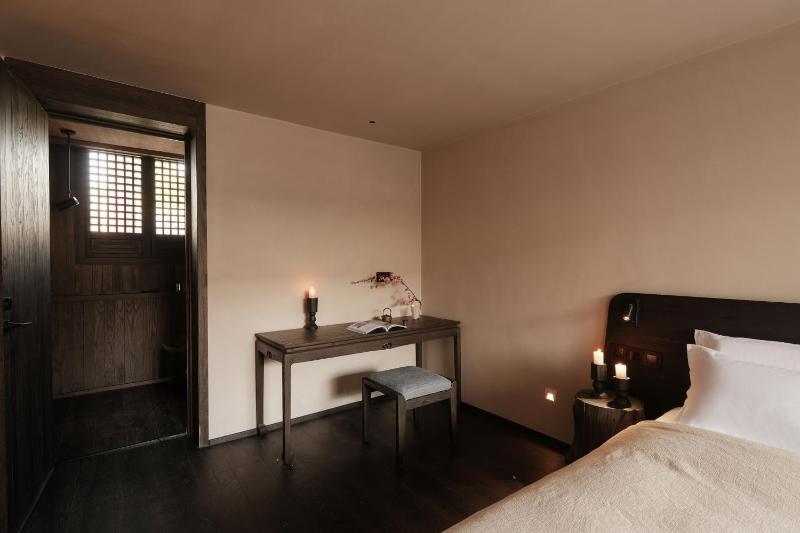 Antan · Snowy Realm Aesthetic Sanctuary - image 14