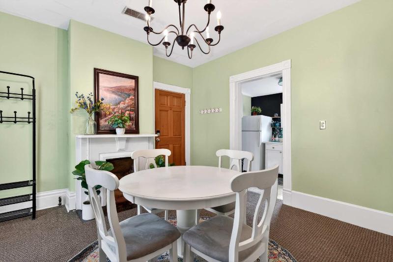 Spacious Historic House Near Louisville Sites - image 42