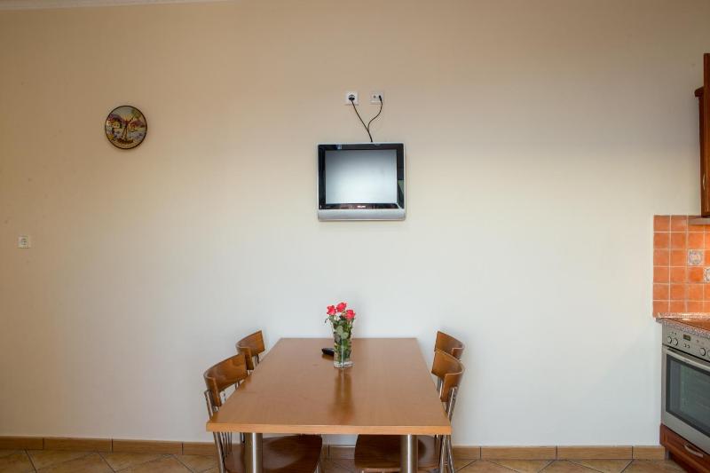 Two-Bedroom Apartment with Sea View (1-5 Adults) image 2