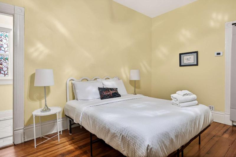 Tranquil Retreat amidst Clifton & Crescent Hill's Vibrant Energy - image 23
