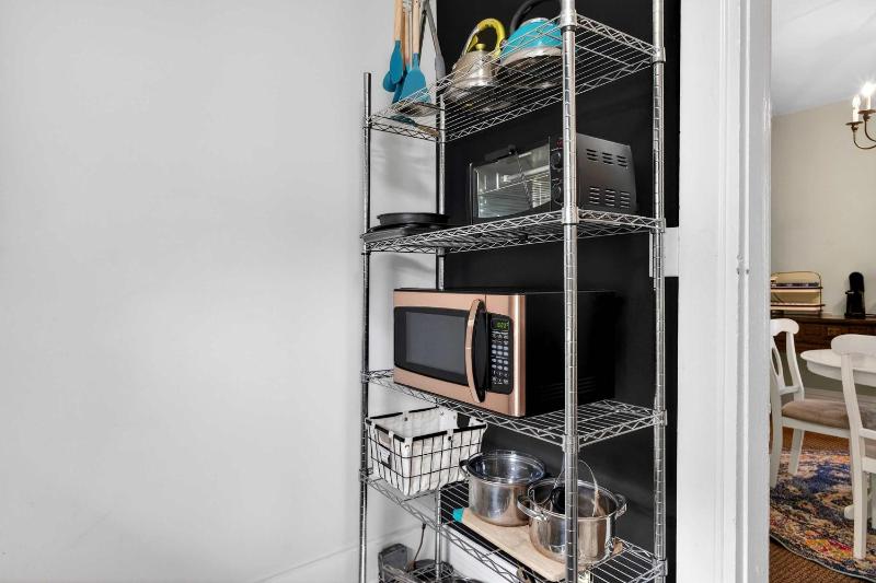 Charming Apartment in bustling Clifton & Crescent Hill - image 11