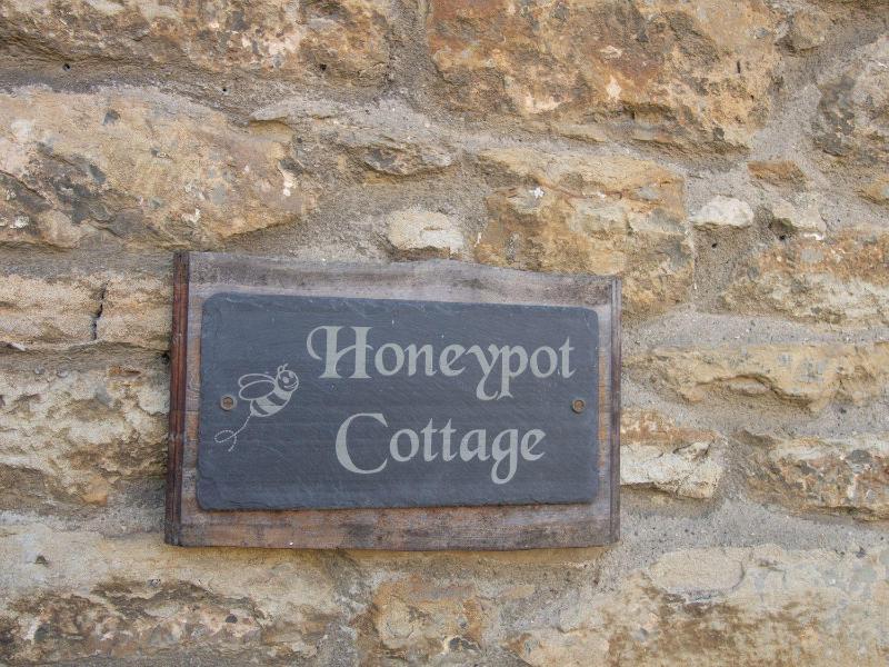 Honeypot Cottage - image 5