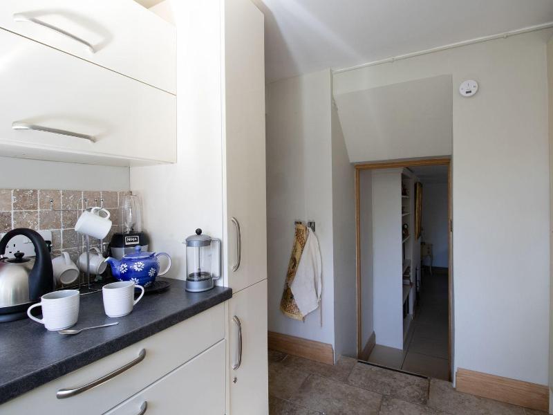 Honeypot Cottage - image 19