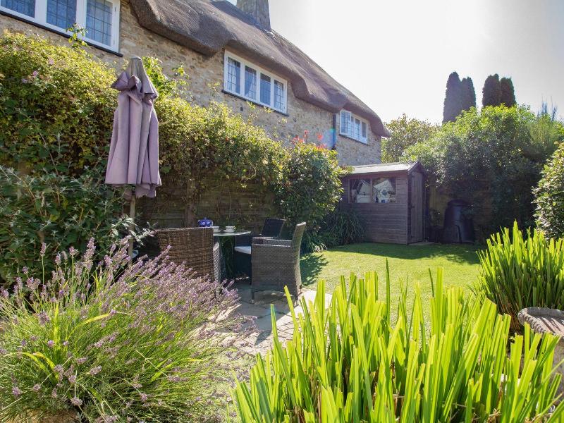 Honeypot Cottage - image 22