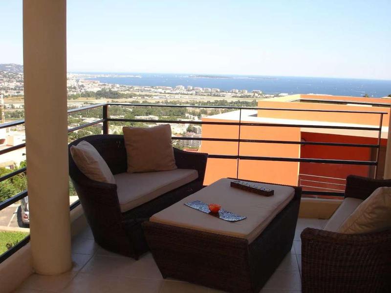 Apartment - Sleeps 4 - Parking - Pool - Sea Views - image 17