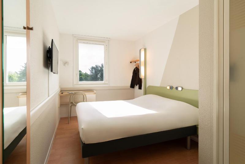 ibis budget Tours Nord - image 13