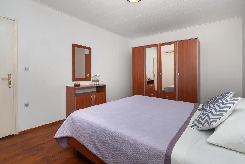 Apartments Katica - image 17