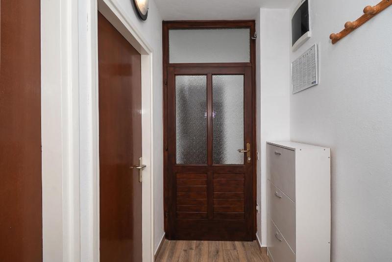 Apartments Katica - image 11