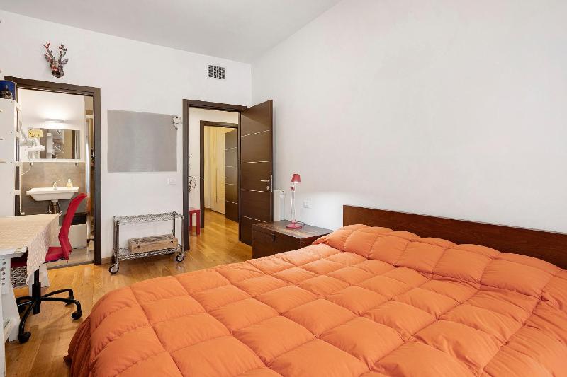 Apartment In Milan Close To Mm2 - image 4