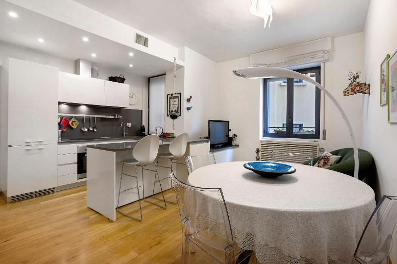 Apartment In Milan Close To Mm2 - image 11