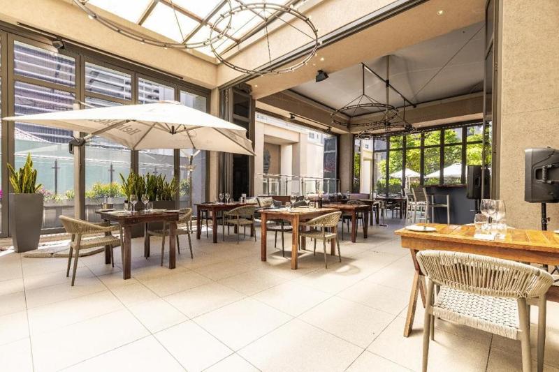 Urban Oasis Sandton Skye Apartment 407 & 313 - image 10