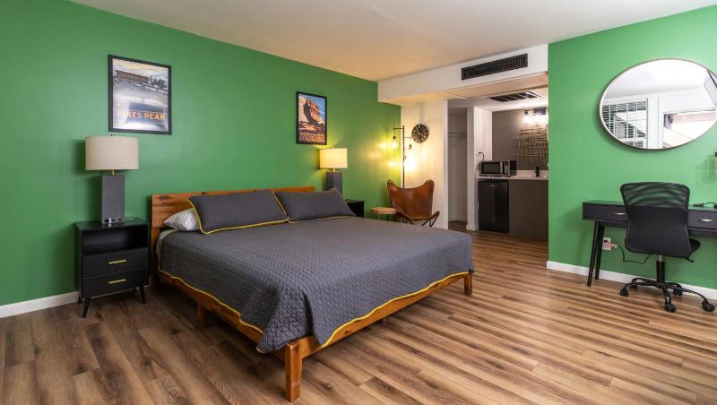 Modern Motel - image 26