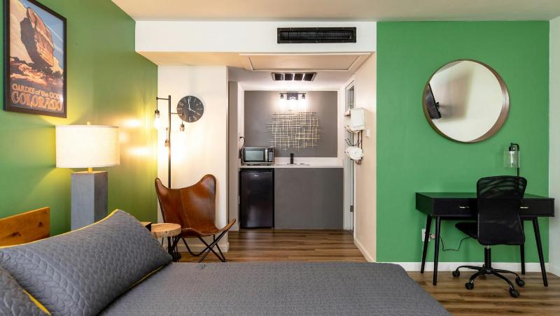 Modern Motel - image 20