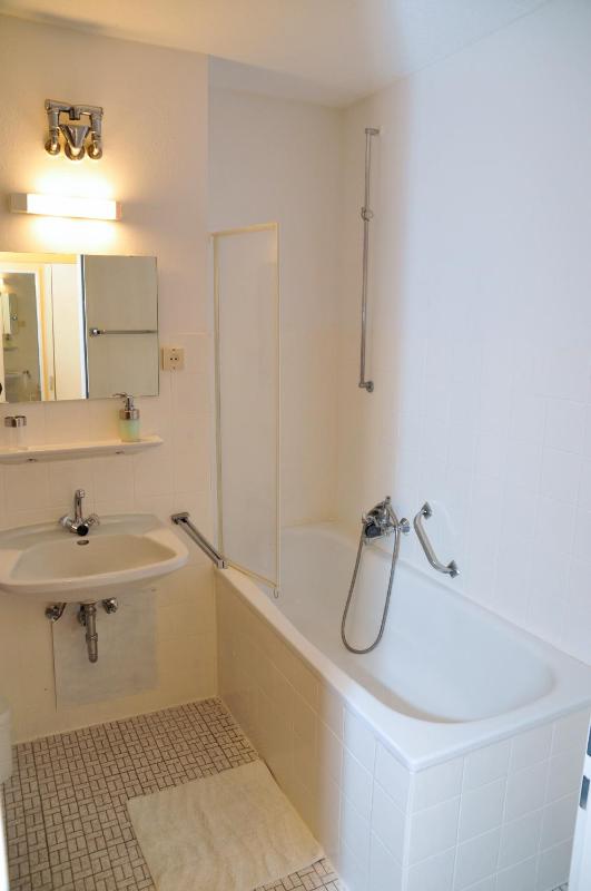 Double Room with Balcony image 3