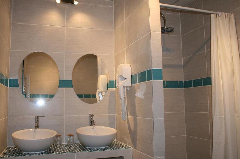 Comfort Quadruple Room image 2