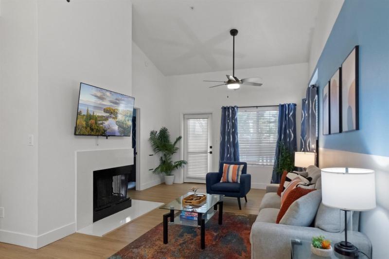 Golfers 2BR 2 Min to Dine & Shop Fully Stocked - image 36