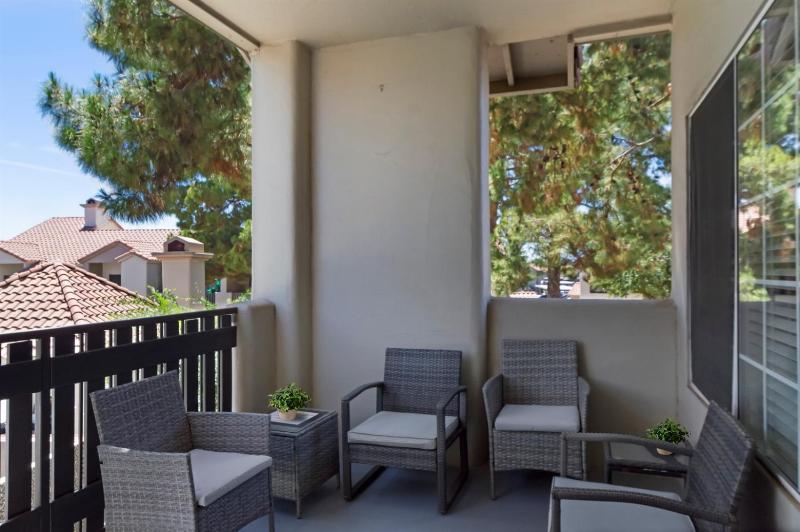 Golfers 2BR 2 Min to Dine & Shop Fully Stocked - image 34