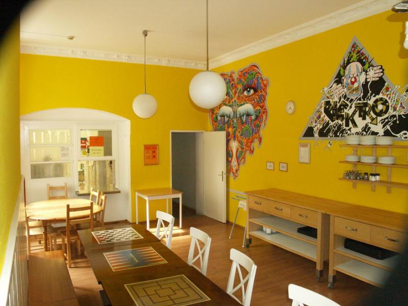 Happy go Lucky Hotel  Hostel - image 7