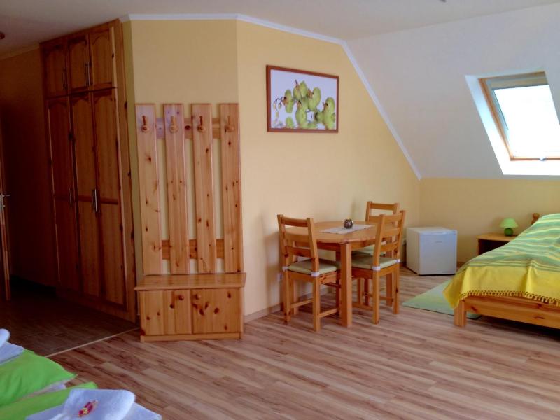 Quadruple Room with Terrace image 4