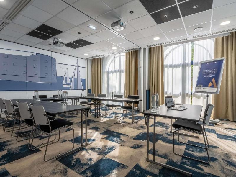 Novotel La Rochelle Centre - image 44