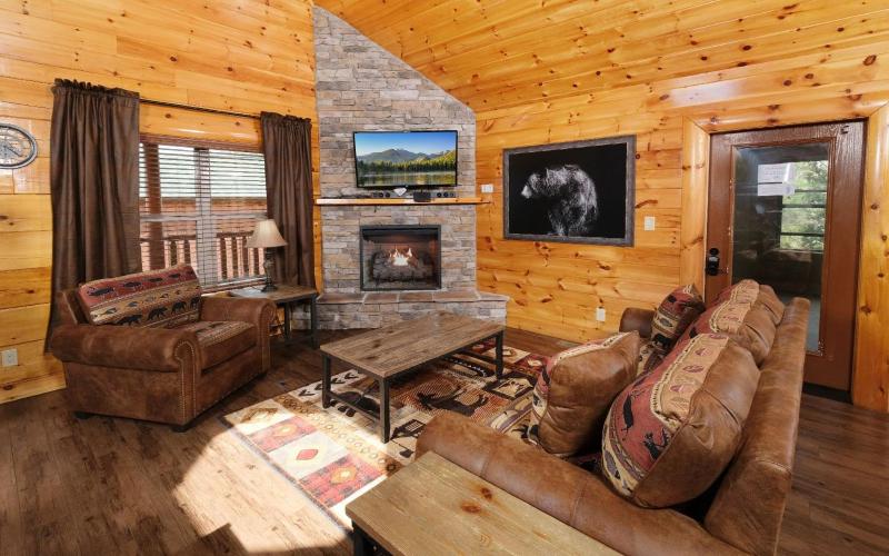 Splash N More・Private Indoor Pool・Game Room・Hot Tub・Pet Friendly - image 1