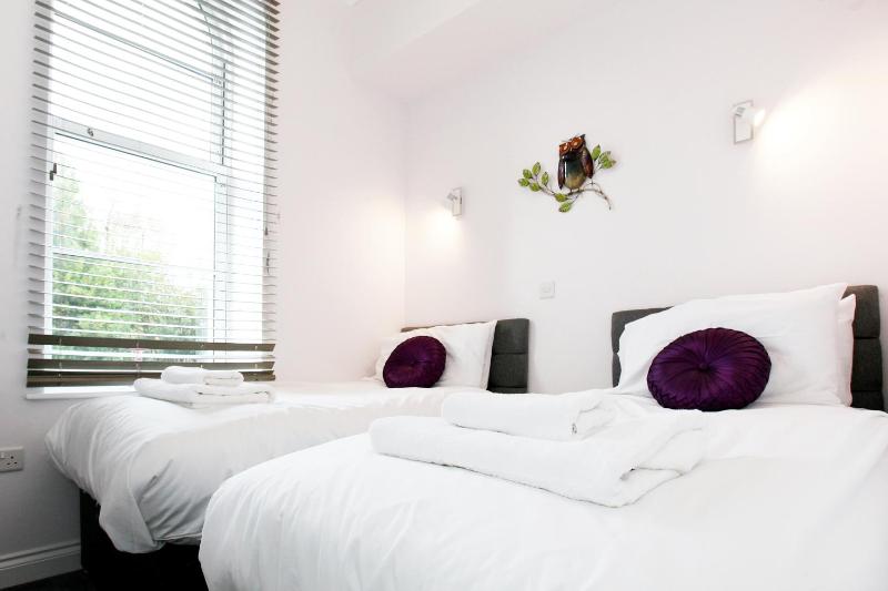 Austens Apartments - image 38