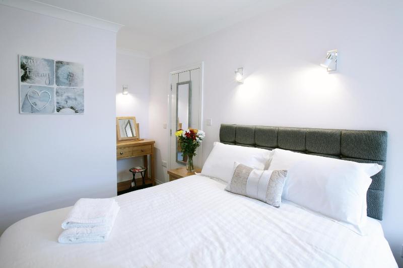 Austens Apartments - image 30