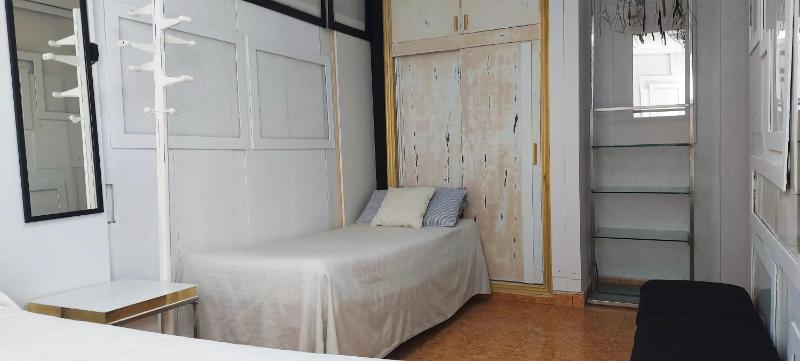 Comfortable Apartment in Alicante 78 m² with City View - image 25