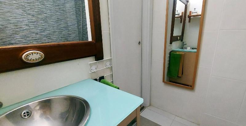 Comfortable Apartment in Alicante 78 m² with City View - image 5