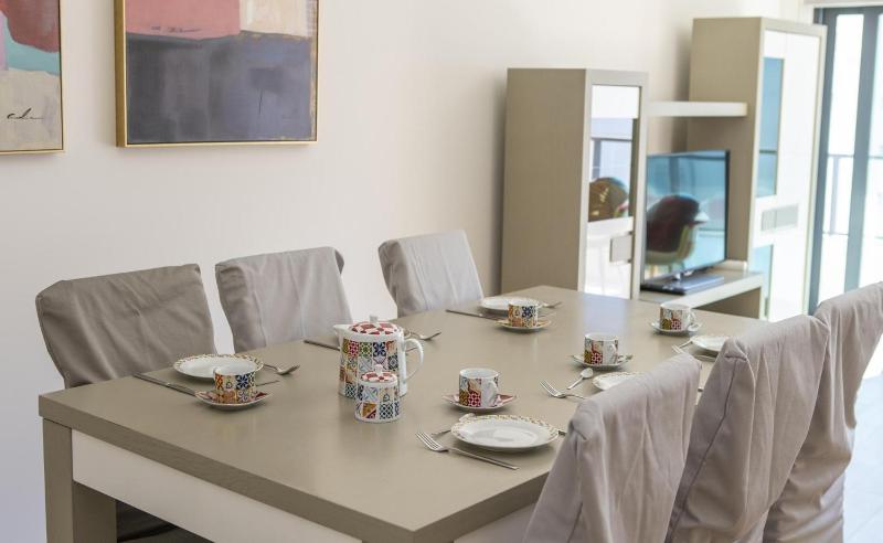 B16 - Sunbeam Apartment in Praia da Rocha - image 29