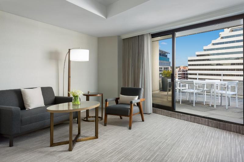 King Room with Terrace image 2