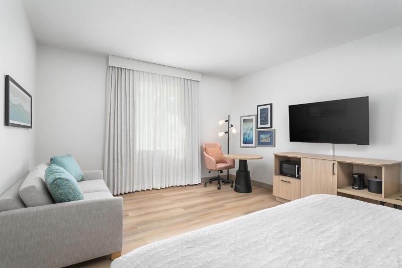 Hampton Inn New Smyrna Beach - image 12