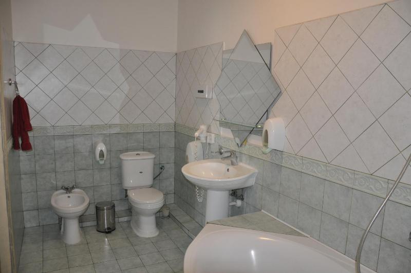 Suite image 2